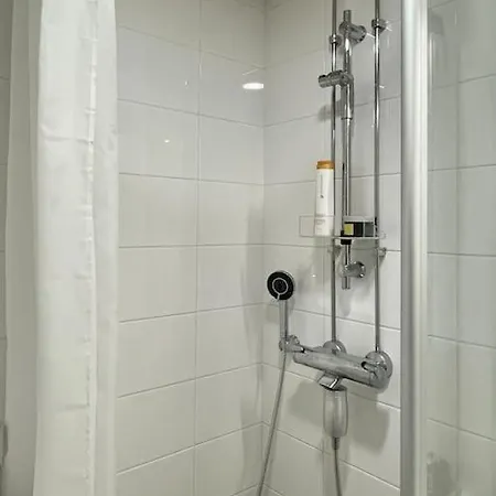 Moderni Asunto Alppilasta *